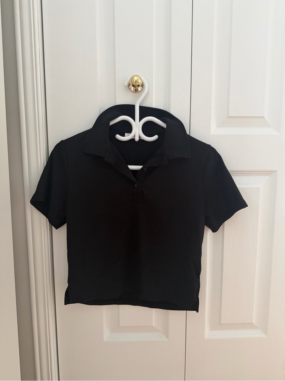 Black Short-Sleeve Polo Tee - Classic Casual Crop